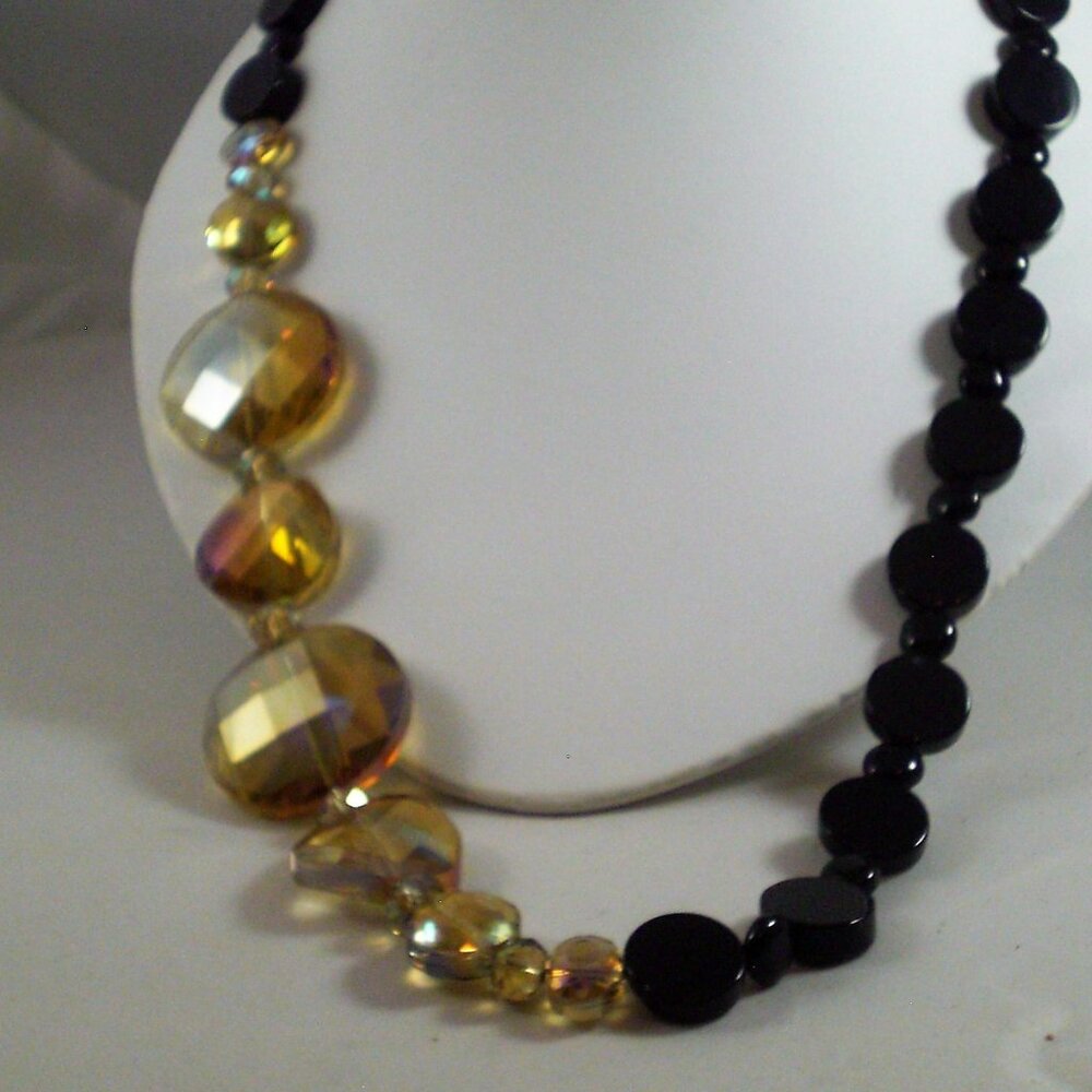 Black Onyx/Agate Asymmetrical Gemstone Necklace